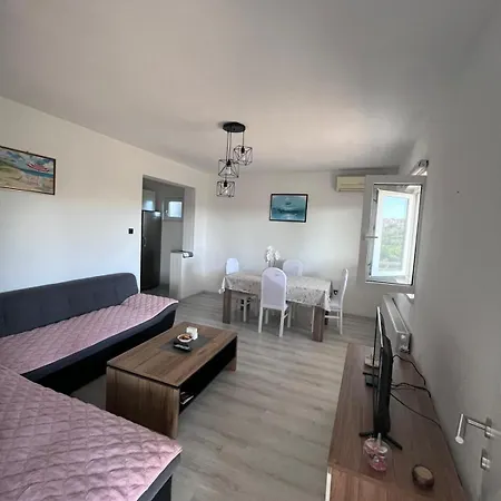 M&d Lägenhet Neum